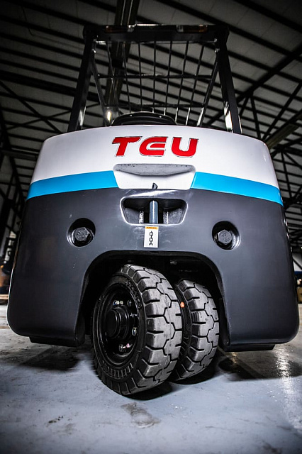 Трехопорный электропогрузчик TEU FTB18