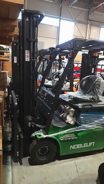 Электро погрузчик NOBLELIFT FE4P20Q