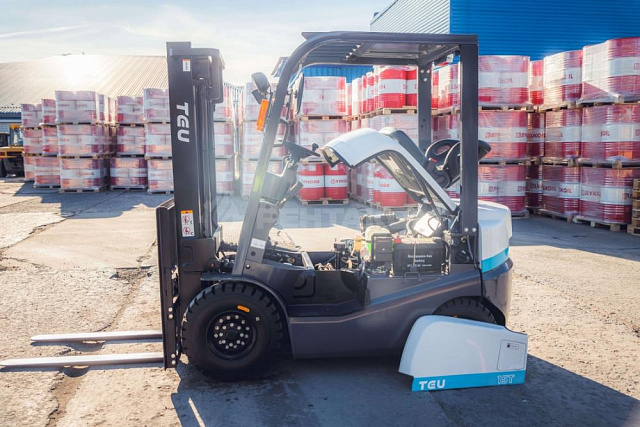 Автопогрузчик TEU FG15T